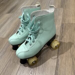 Women's Roller Skates Light Up Skating Shoes 8 Mint Green PU Leather Quad Roller